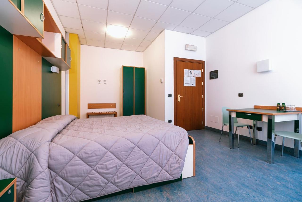 Hostel Open011